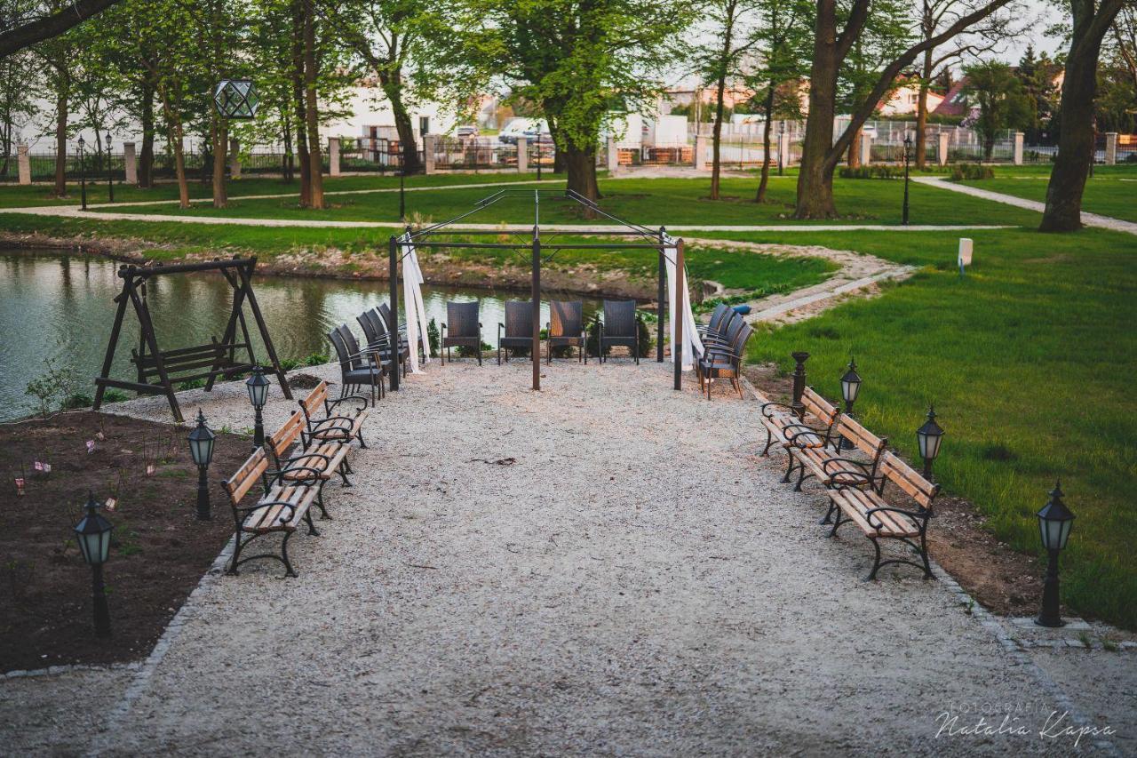 Palac Rajkowo Bed and Breakfast Szczecin Buitenkant foto